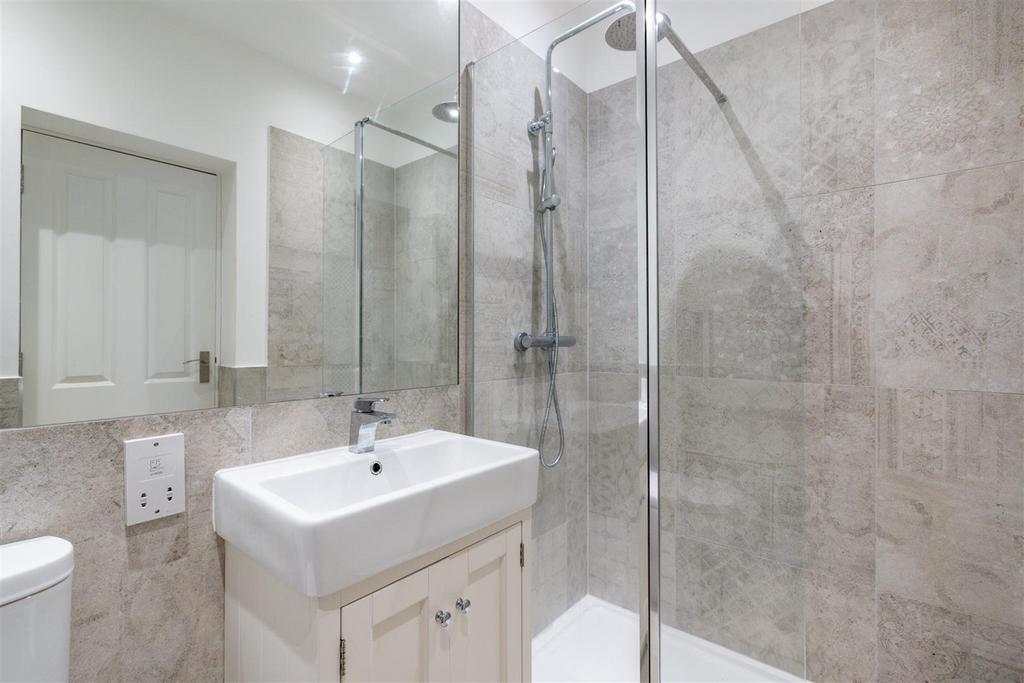 En Suite Shower Room