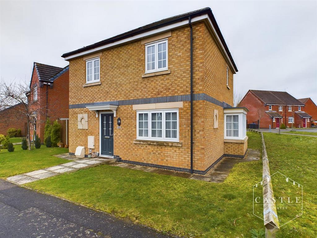 Outlands Drive, Hinckley 3 bed detached house £300,000