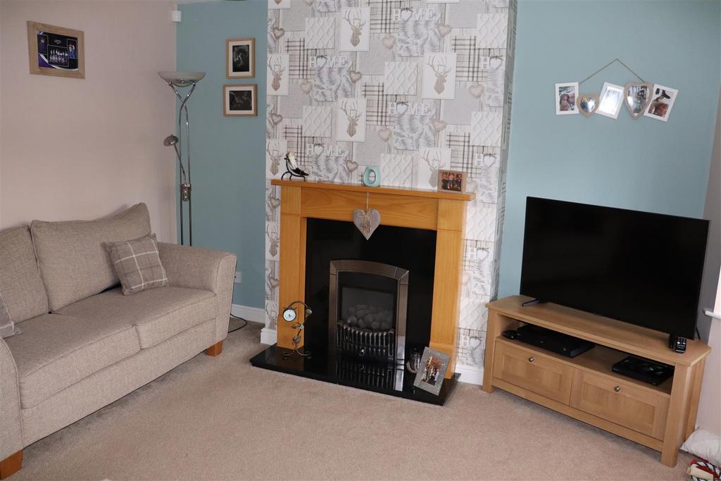 Westway, Pelsall 3 bed semidetached house for sale £295,000
