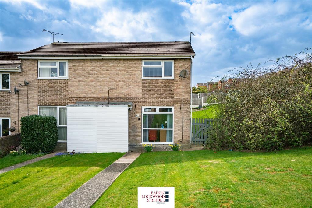 Harewood Grove, Bramley, Rotherham 2 bed townhouse for sale £150,000