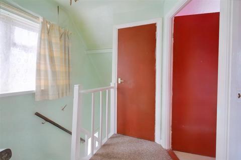 70 Brayton Crescent, Nottingham, NG6 9DZ