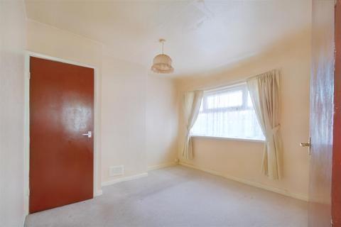 70 Brayton Crescent, Nottingham, NG6 9DZ