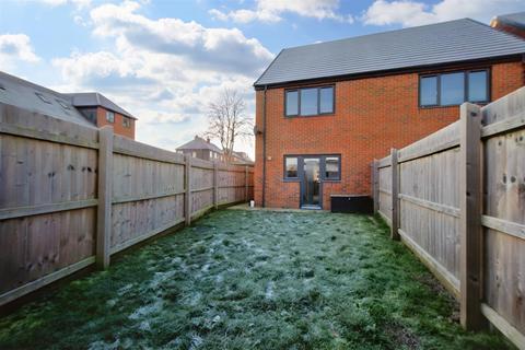 4 Glamis Road, Nottingham, NG5 1EF