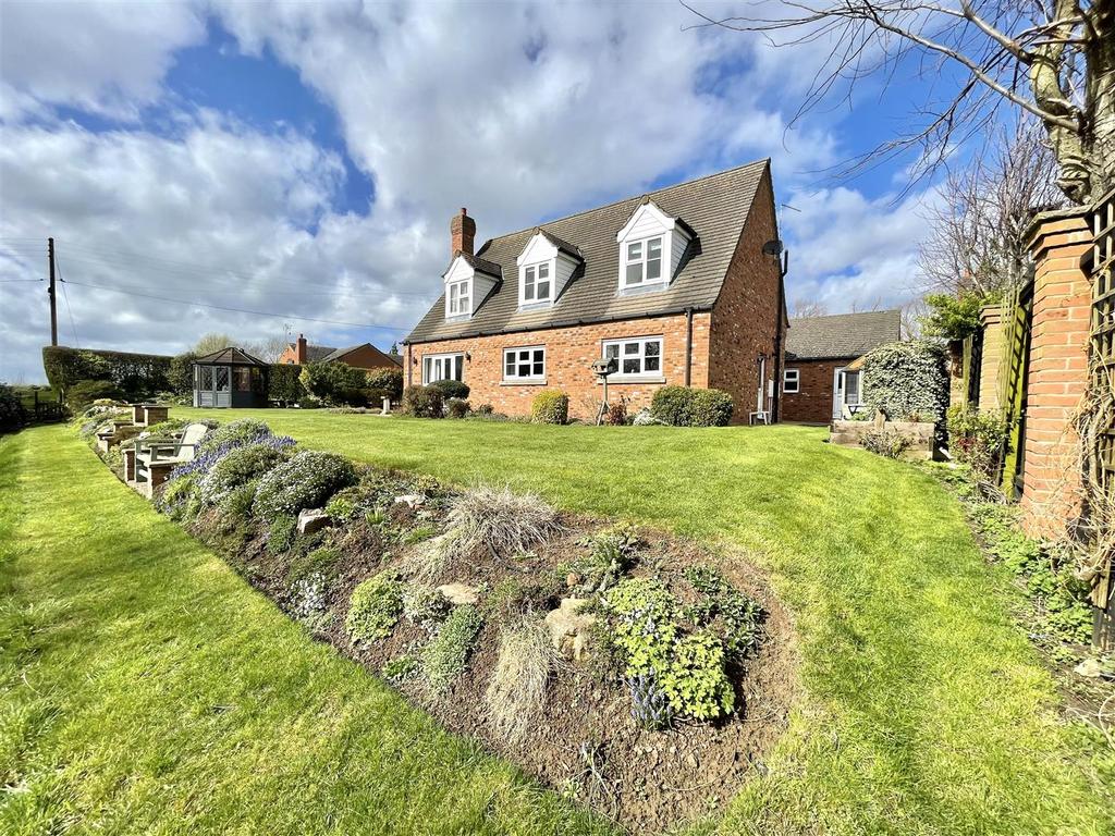 Comfrey Cottage, Race Ground, Spalding 4 bed detached house for sale