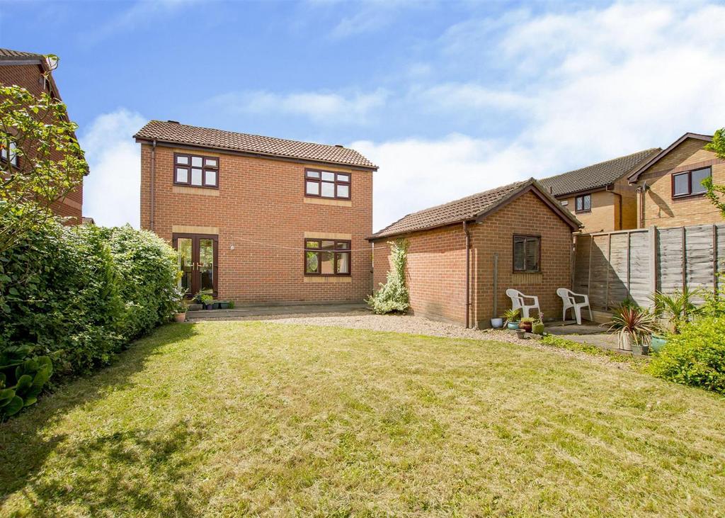 Langdale Drive, Tickhill 2 bed detached house £750 pcm (£173 pw)