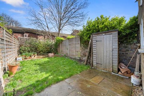 24 Lordship Road, London, N16 0QT