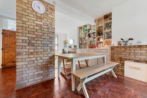 24 Lordship Road, London, N16 0QT