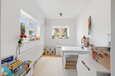24 Lordship Road, London, N16 0QT
