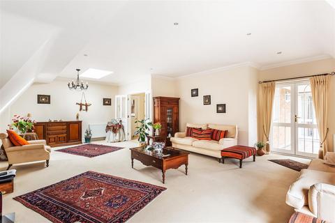 3 bedroom penthouse for sale - Ashley Road, Walton-on-Thames