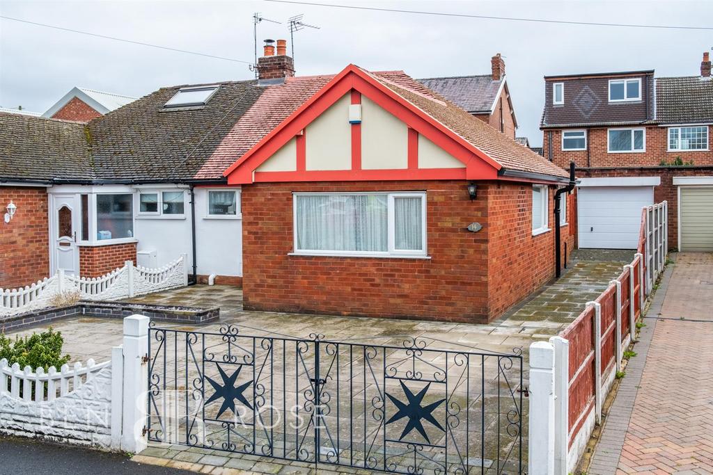 Belmont Road, Leyland 2 bed semidetached bungalow for sale £180,000