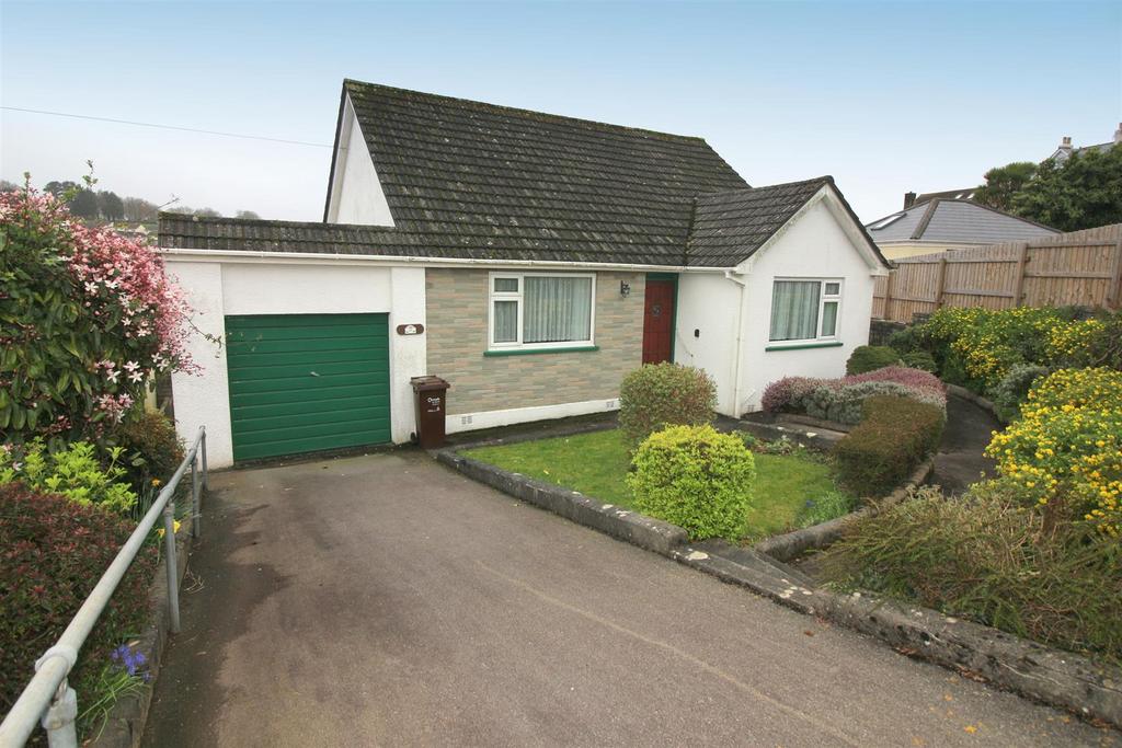 Lower Port View, Saltash 3 bed detached bungalow £300,000