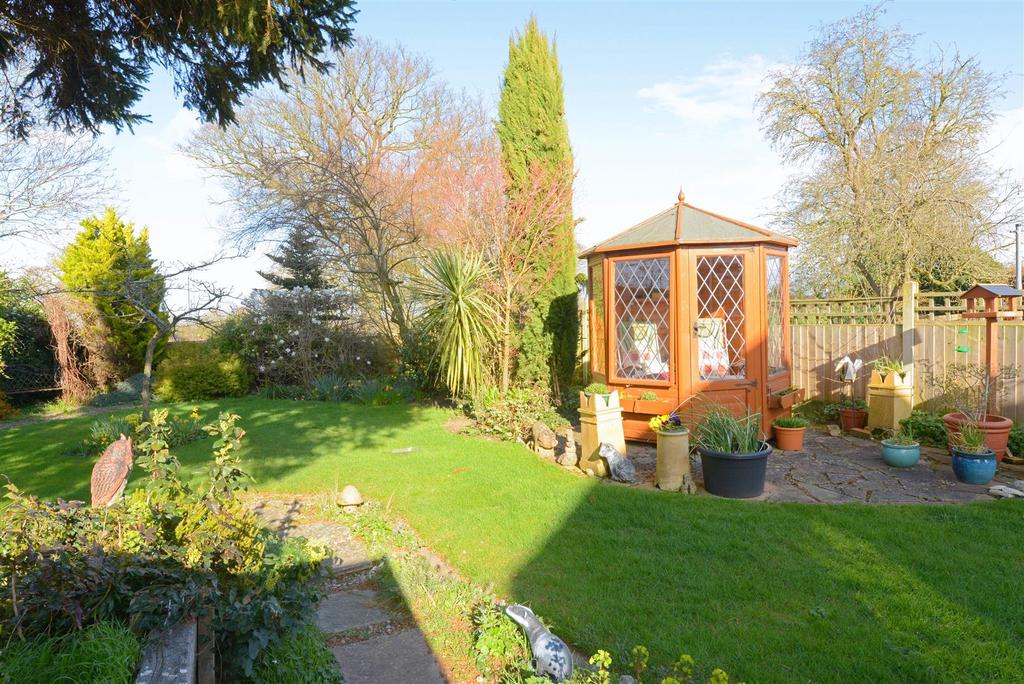 Gorse Lane, Bayston Hill, Shrewsbury 3 bed detached house for sale £