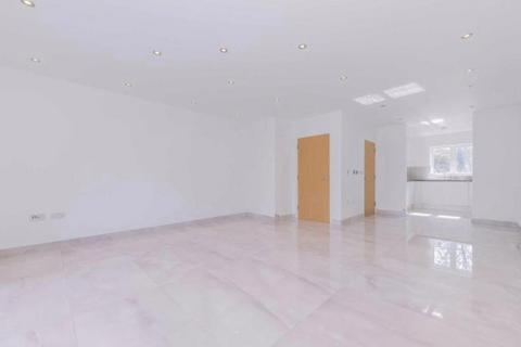 35 Academy Place, Isleworth, TW7 5FD