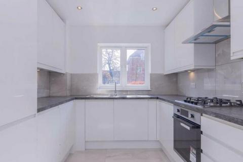 35 Academy Place, Isleworth, TW7 5FD