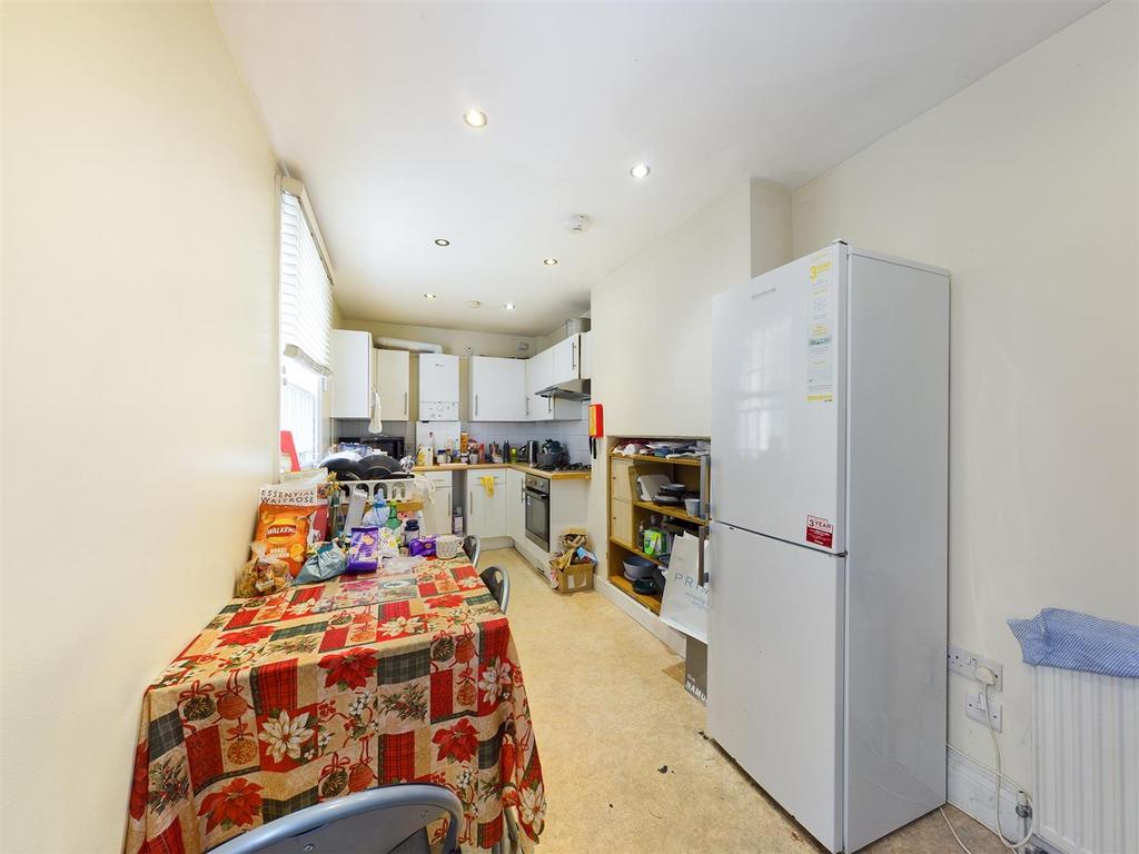 Dean Street, Brighton 5 bed house £3,250 pcm (£750 pw)