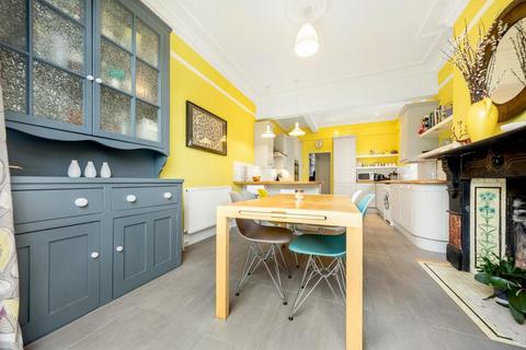 4 bedroom terraced house to rent - Claverdale Road, SW2
