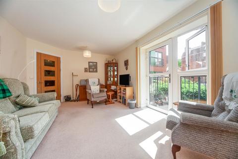 2 bedroom apartment for sale - Blake Court, Northgate, Bridgwater