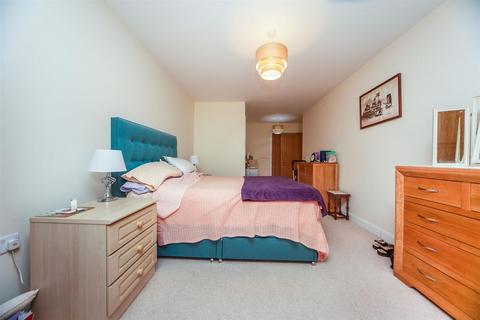2 bedroom apartment for sale, Blake Court, Northgate, Bridgwater