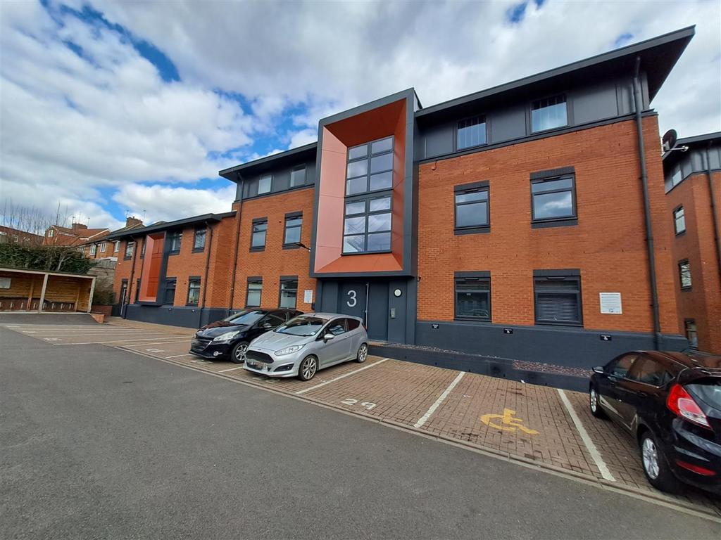 Wagon Lane, Sheldon, Birmingham 1 bed apartment for sale £165,000