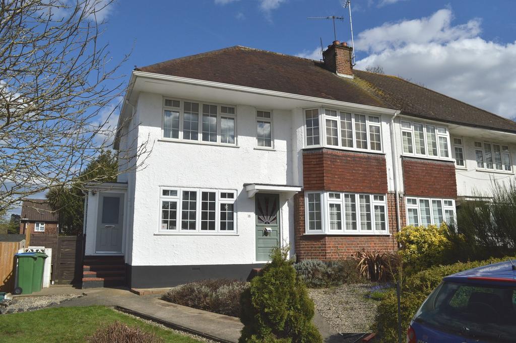 Castleview Road, WEYBRIDGE, KT13 2 bed £1,625 pcm (£375 pw)