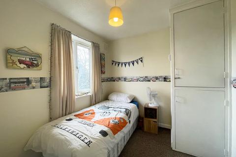 74 Stephenson Way, Corby, NN17 1DB