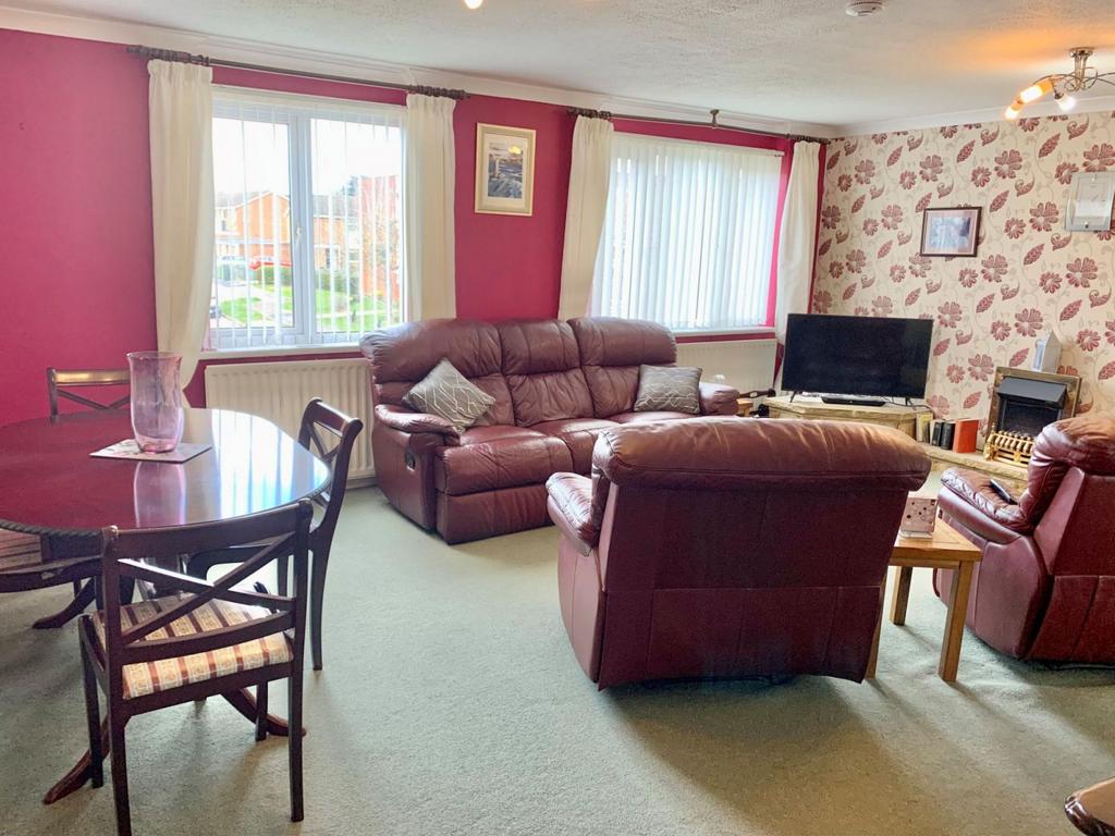 Chiltern Way, Duston, Northampton NN5... 2 bed flat £160,000