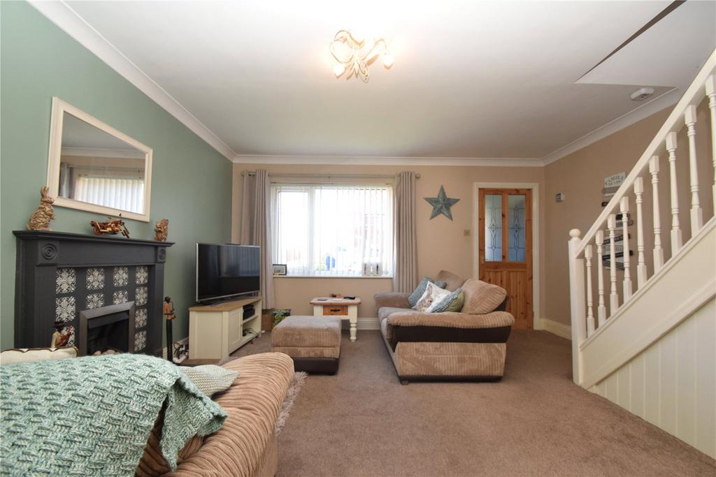 Harvest Way, Eastfield, Scarborough... 3 bed semidetached house £160,000