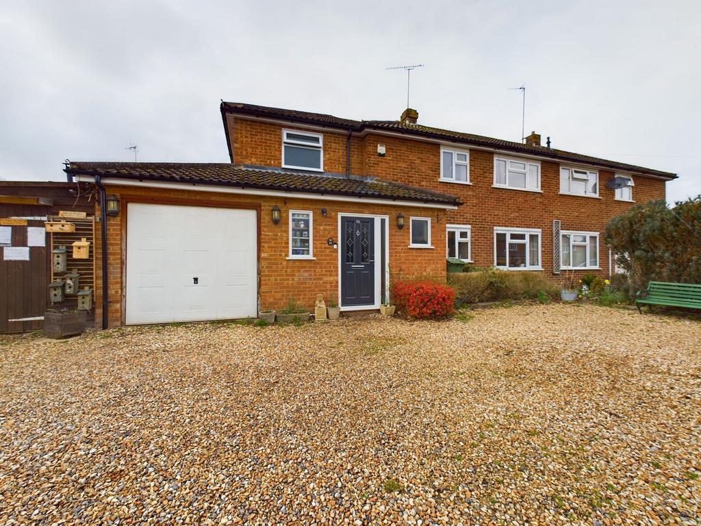 Bourne Road, Pangbourne, RG8 4 bed semidetached house £525,000