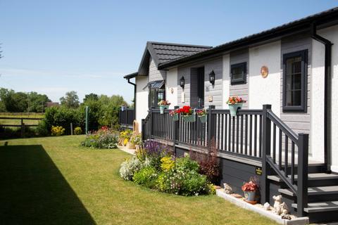 2 bedroom park home for sale - Stratford-upon-Avon, Warwickshire, CV37