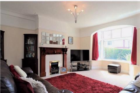 3 bedroom semi-detached house to rent, Bishopsway, Preston PR1