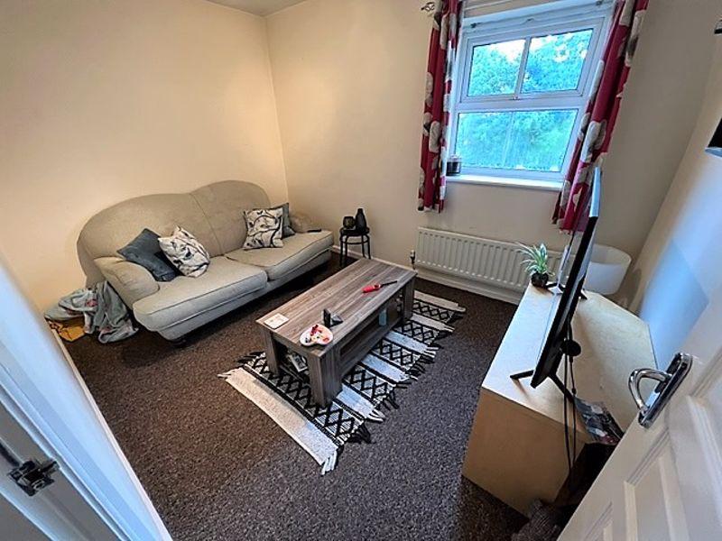 Holland House Road, Preston PR5 2 bed apartment £110,000