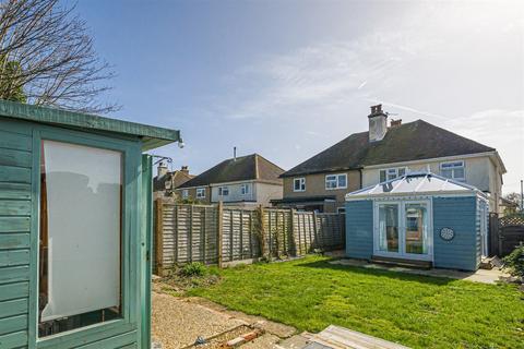 31 Beach Road, Selsey, Chichester, PO20 0LT