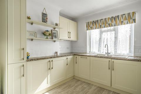 31 Beach Road, Selsey, Chichester, PO20 0LT