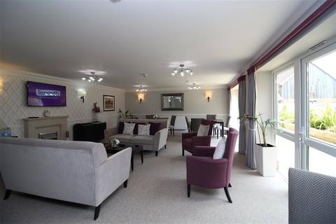 2 bedroom apartment for sale, North Close, Lymington, SO41