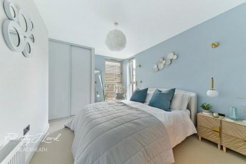 2 bedroom maisonette for sale - Napoleon Lane, London