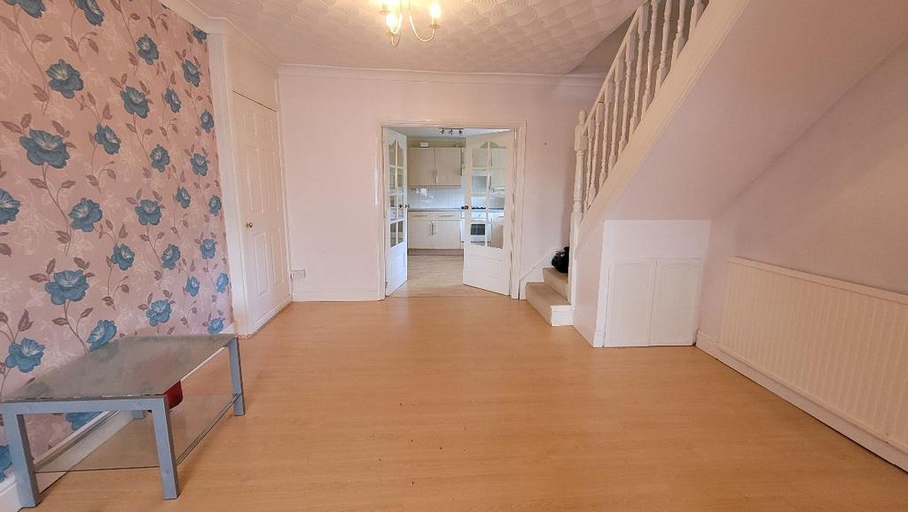 Park View, Tredegar 2 bed terraced house £600 pcm (£138 pw)
