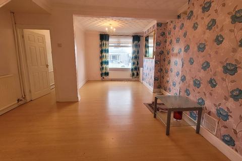 2 bedroom terraced house to rent, Park View, Tredegar