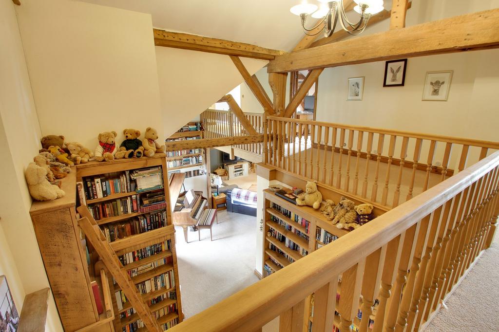 Galleried landing
