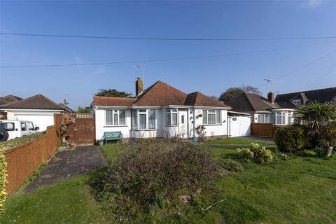 2 bedroom bungalow for sale - Tamarisk Way, Ferring, Worthing, West Sussex, BN12