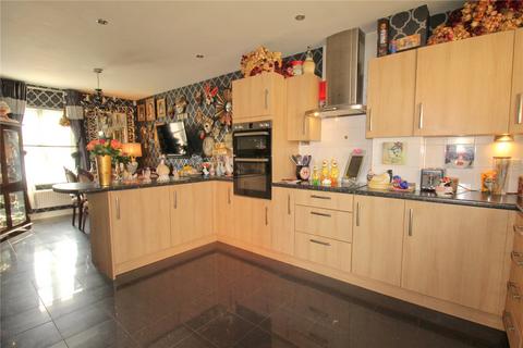 18 Maunders Drive, Staverton, Trowbridge, BA14 8UL