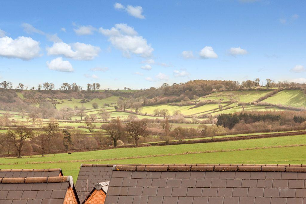 100 Great Mead, Yeovil BA21 5BP 3 bed semidetached house for sale £