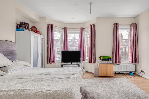 4 bedroom terraced house for sale, Gilstead Road, SW6