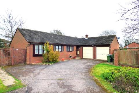 15 Bramley Close, Ledbury, HR8 2XP