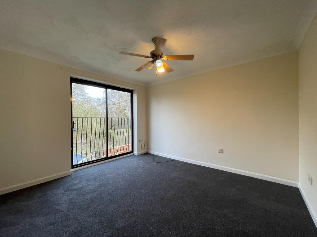 Anderby Close, Hartsholme, Lincoln, LN6 1 bed flat £550 pcm (£127 pw)