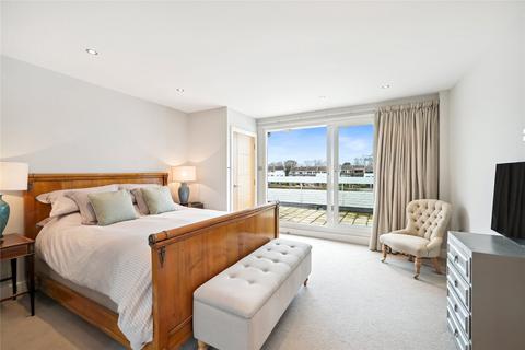 12 Ibis Lane, London, W4 3UP