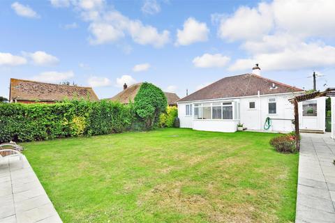 3 bedroom detached bungalow for sale - Cobsden Road, St Marys Bay, Kent