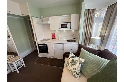 Studio to rent, Old Oak Road, Kings Norton, Birmingham