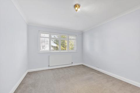 23 Barnes End, New Malden, KT3 6PB