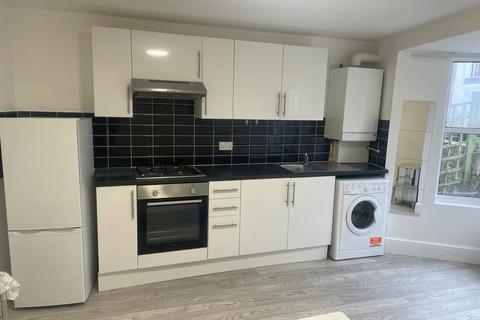 1 bedroom flat to rent, Margaret Road, New Barnet, London, EN4