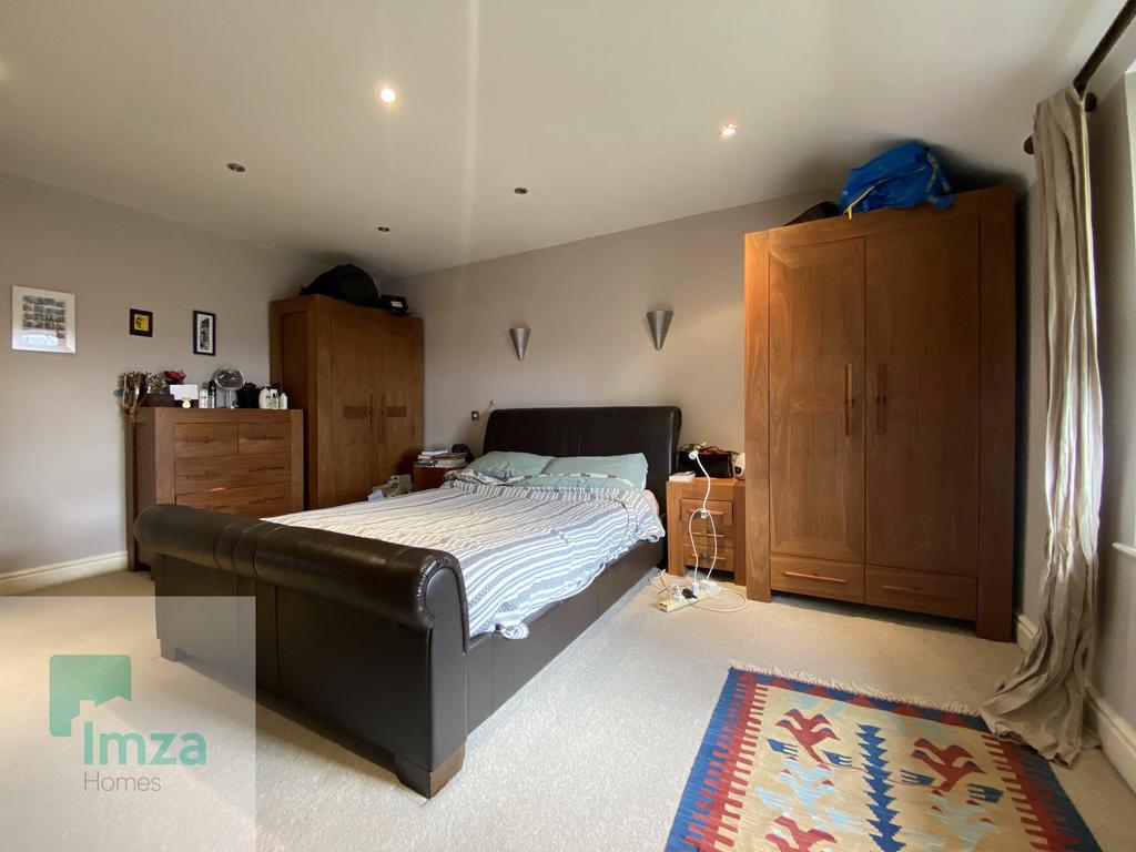 Bedroom 1 1.heic